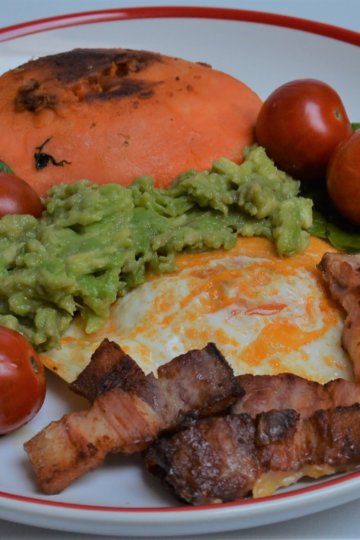 Vyvážený raňajkový šalát