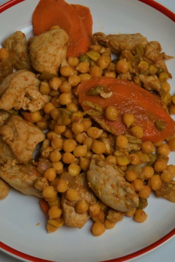 Kuracie mäso s cícerom a zeleninou