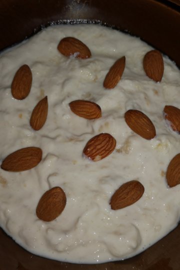 Tvarohovo banánová raňajková kaša s mandľami