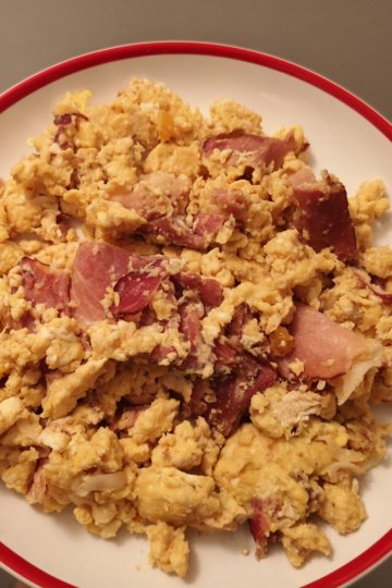 Vajíčková praženica so schwarzwaldskou šunkou