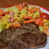 Bravčový steak so zeleninovým šalátom
